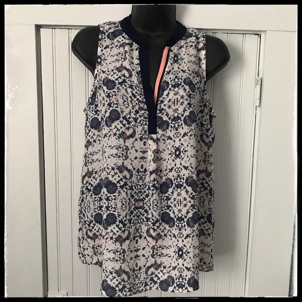 📣SOLD Olive and Oak Sleeveless Tank Top small S EUC